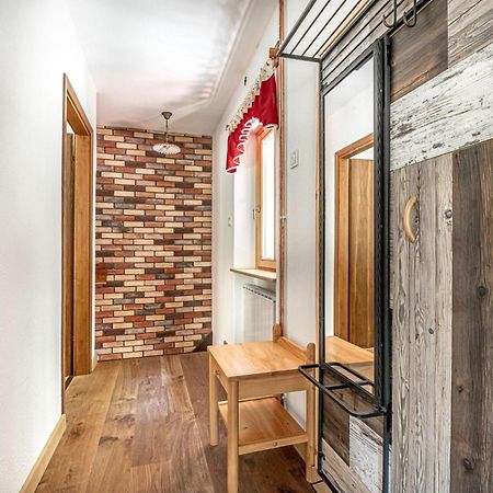 House By The Stream - Happy Rentals Avce Eksteriør bilde