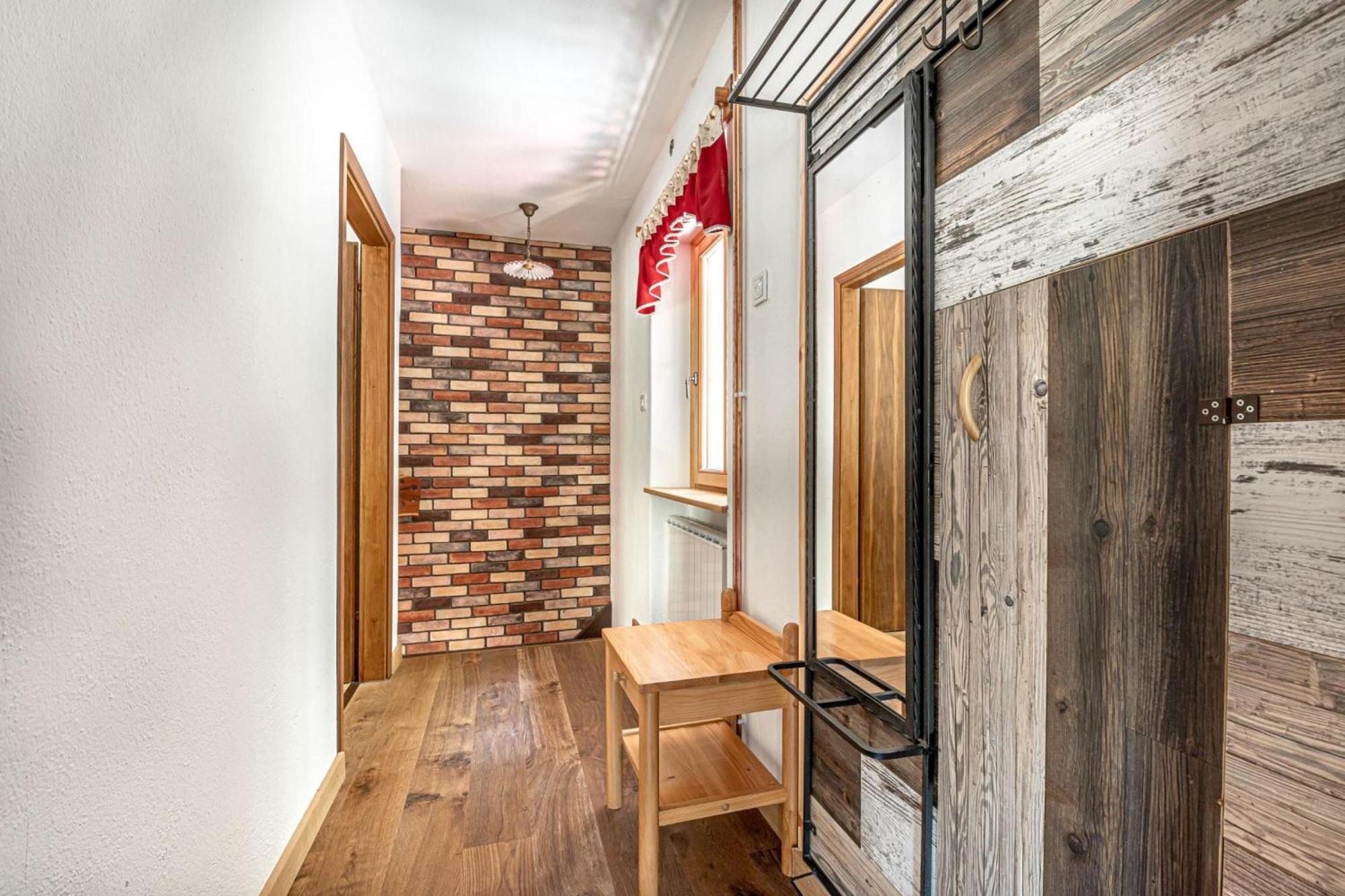 House By The Stream - Happy Rentals Avce Eksteriør bilde