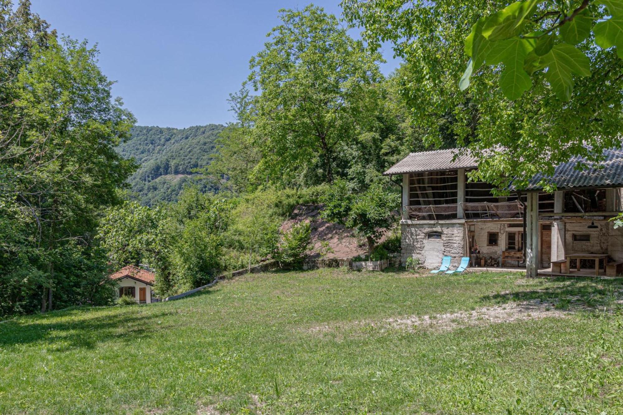 House By The Stream - Happy Rentals Avce Eksteriør bilde
